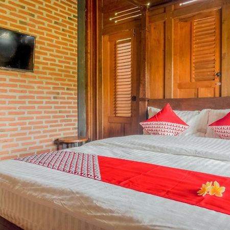Hotel Batukaras Kalaras ภายนอก รูปภาพ