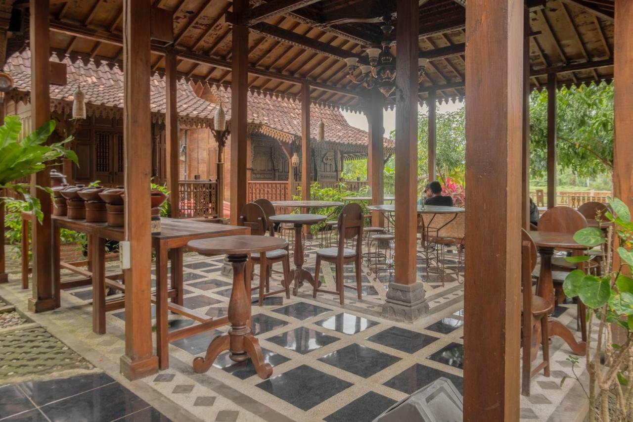 Hotel Batukaras Kalaras ภายนอก รูปภาพ