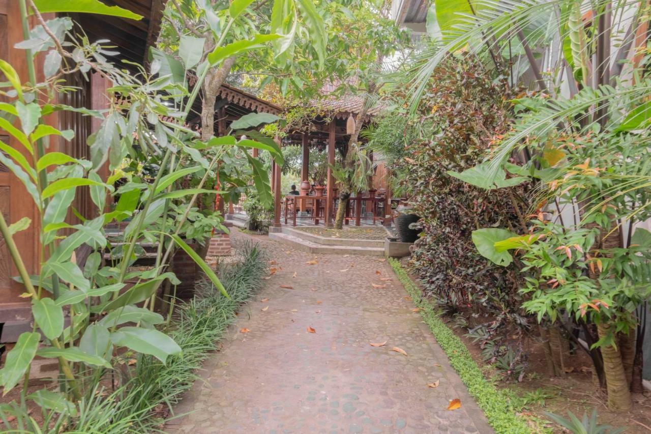 Hotel Batukaras Kalaras ภายนอก รูปภาพ