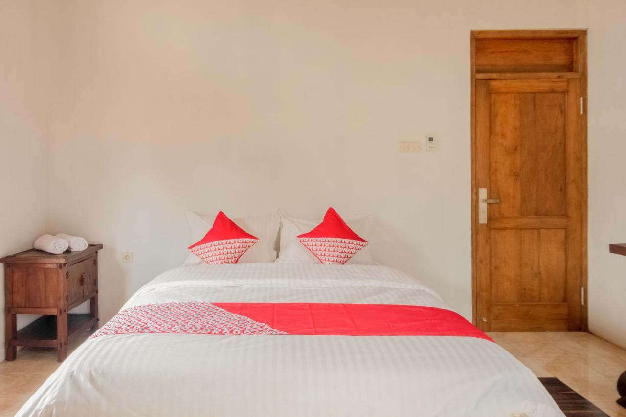 Hotel Batukaras Kalaras ภายนอก รูปภาพ