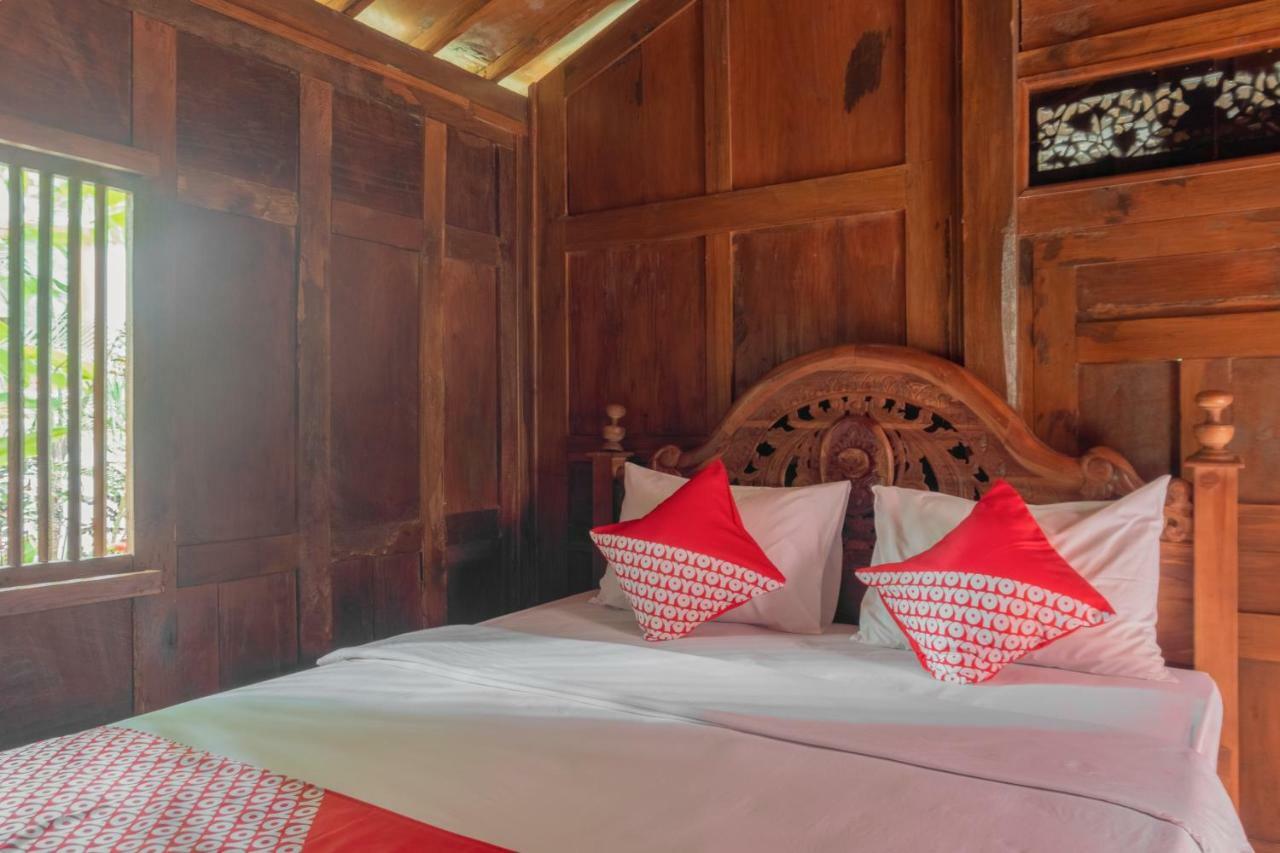 Hotel Batukaras Kalaras ภายนอก รูปภาพ