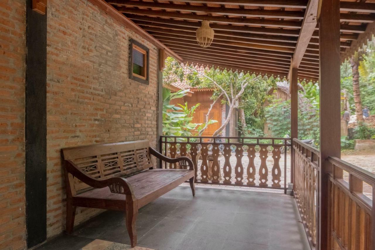 Hotel Batukaras Kalaras ภายนอก รูปภาพ