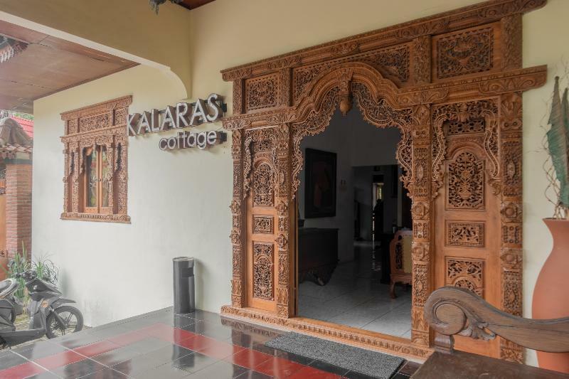 Hotel Batukaras Kalaras ภายนอก รูปภาพ